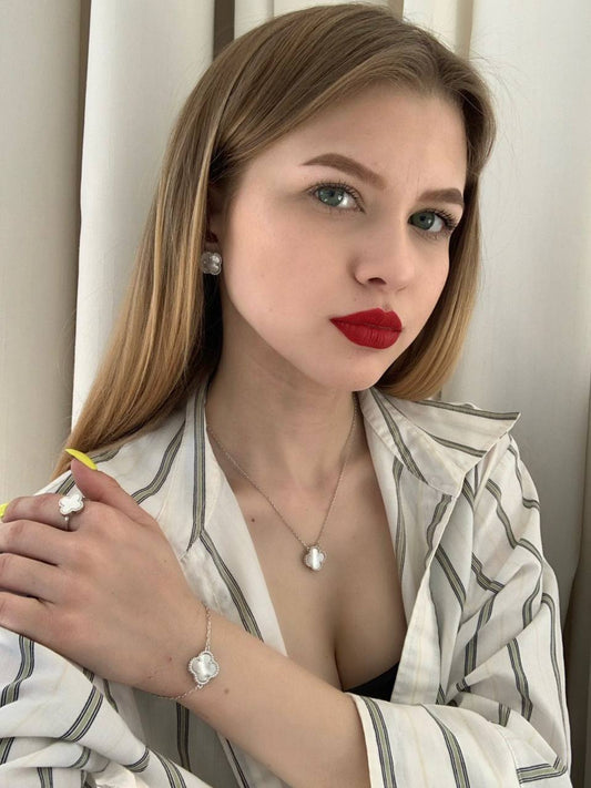 Flower earrings, bracelet and ring